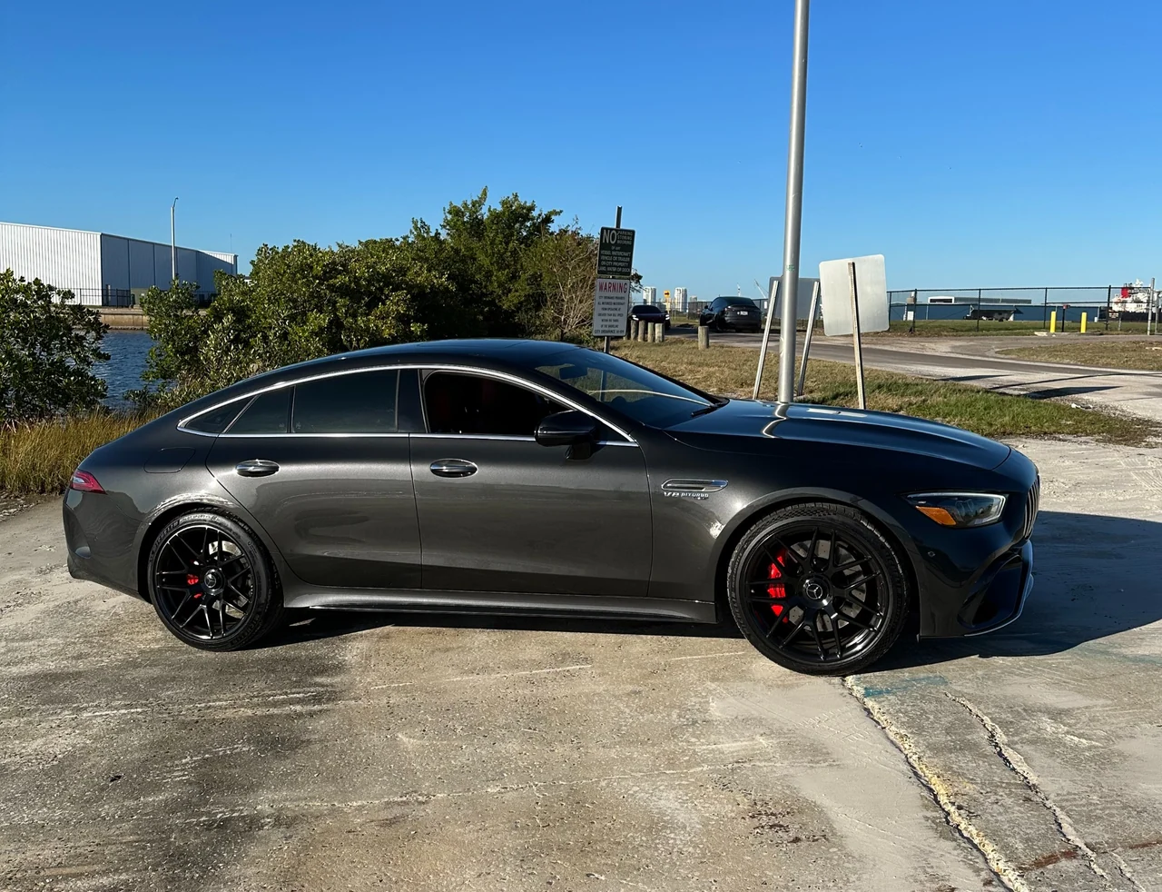 Mercedes AMG GT63 reference photograph, view 3